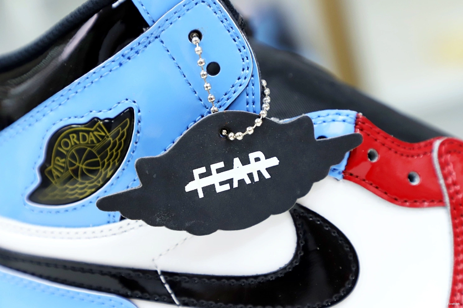 AIR 'FEARLESS' HIGH 1 OG RETRO JORDAN 0820